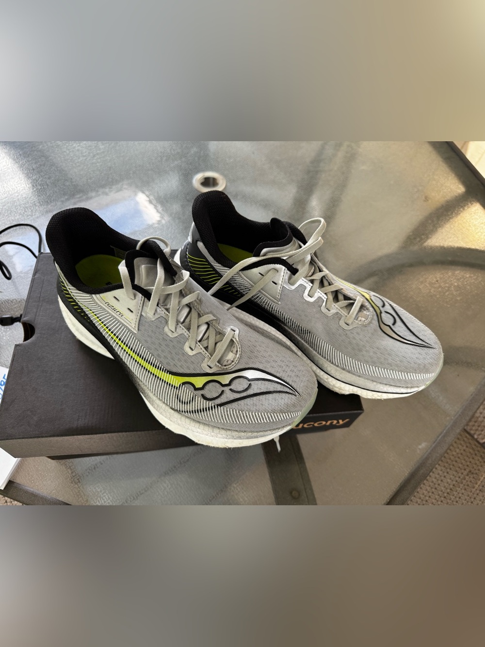 Saucony Endorphin Azura Men’s 9.5 Running Shoes